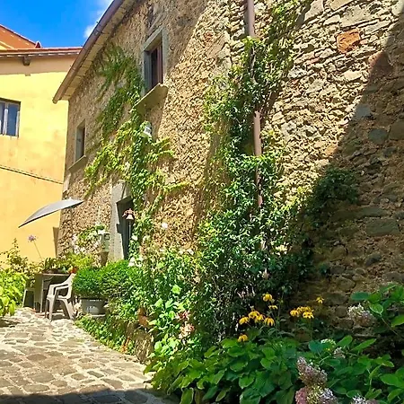 Il Priorato Oda ve Kahvaltı Pescia